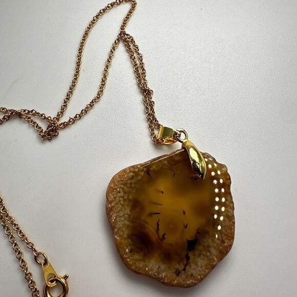 SALE! 18" gold tone chain with agate slice pendant, necklace! - Picture 7 of 15